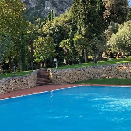 Exclusive Punta San Vigilio Villa